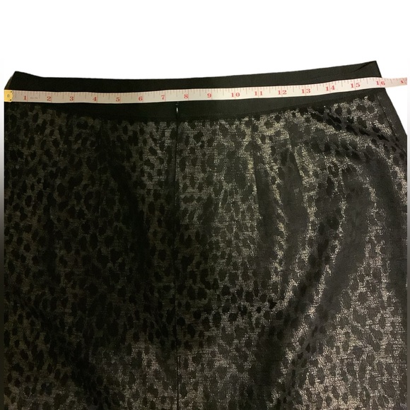Ann Taylor Women’s Metallic Jacquard Leopard, Pencil Skirt. - Picture 8 of 8